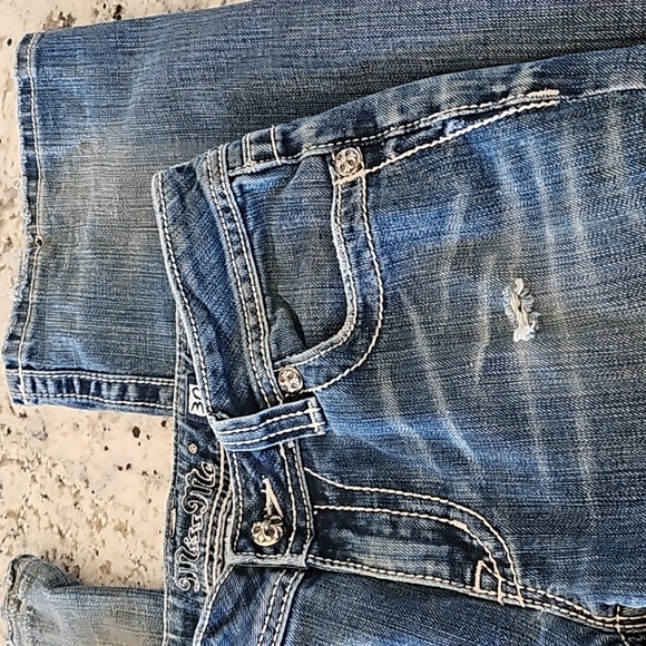 Miss Me Jean's - Picture 8 of 8